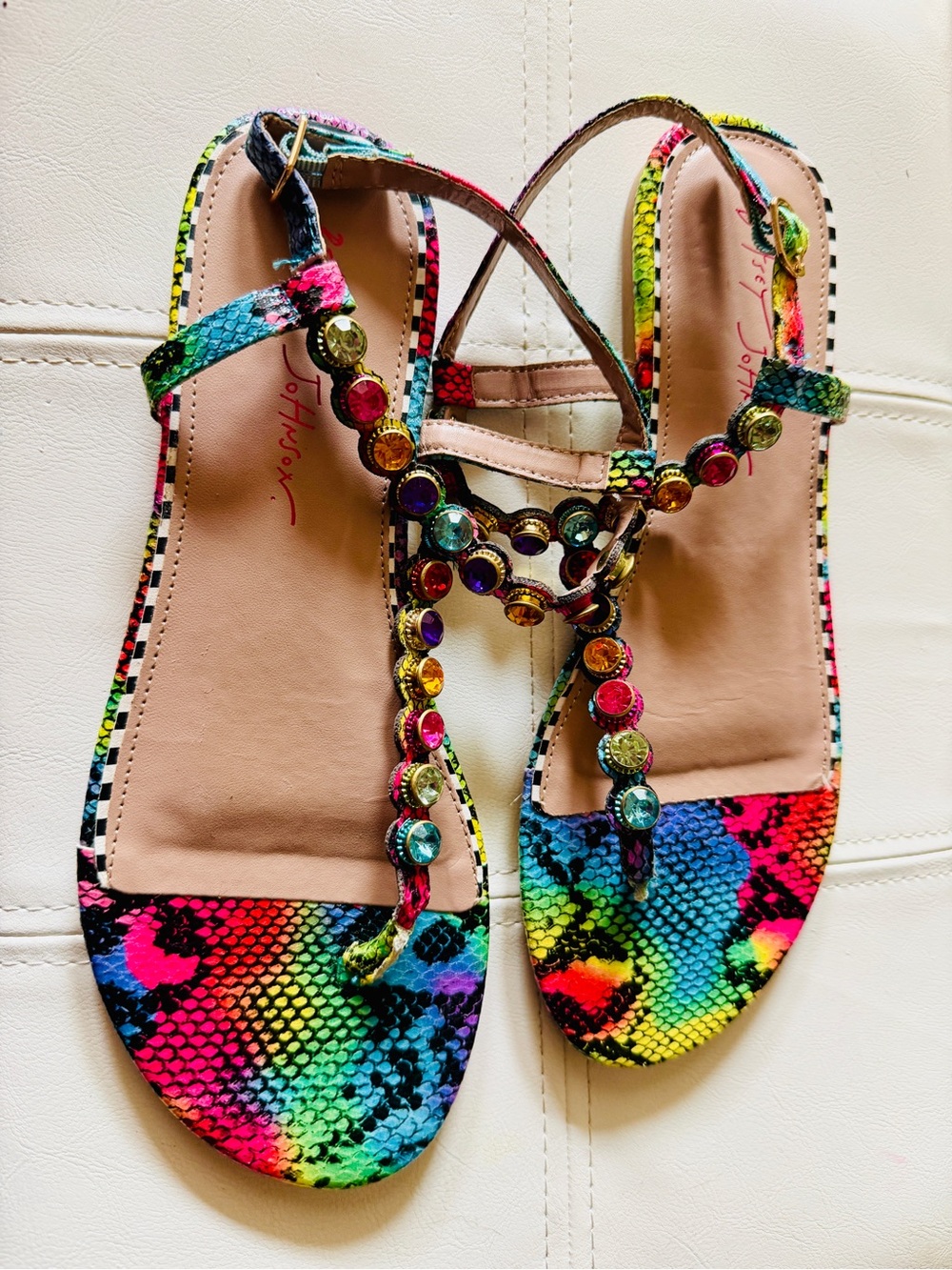 Colorful Jeweled T-strap Flat Sandals - Multicolor